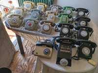Telefones de disco verdes, cremes cinzentos e pretos 18