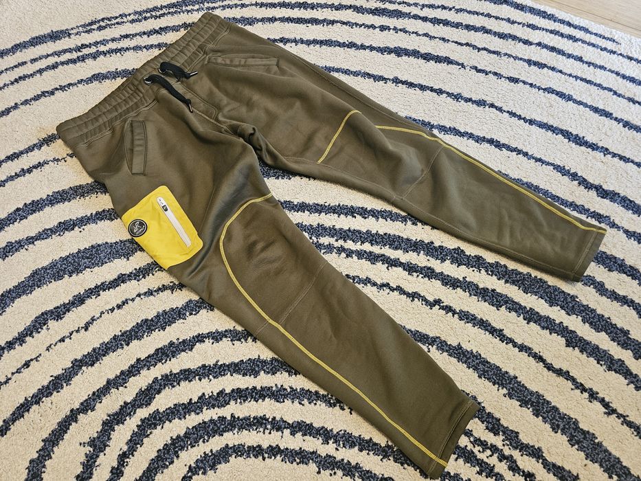 Revolutionrace spodnie L