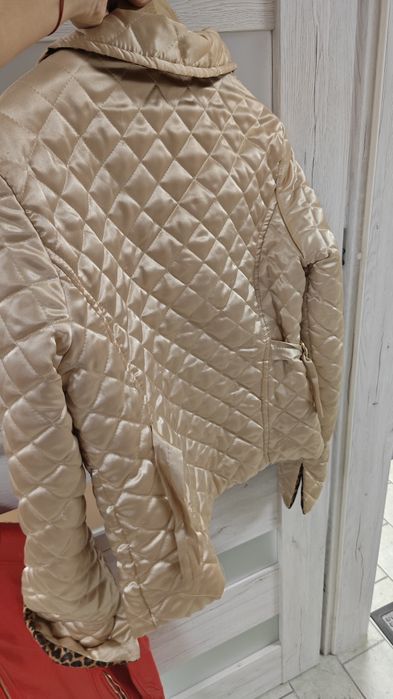 Kurtka pikowana złota perłowa kurtka pikowana beżowa błyszcząca 38
