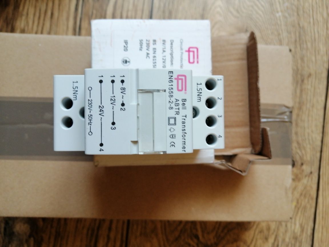 Transformator dzwonkowy 300v
