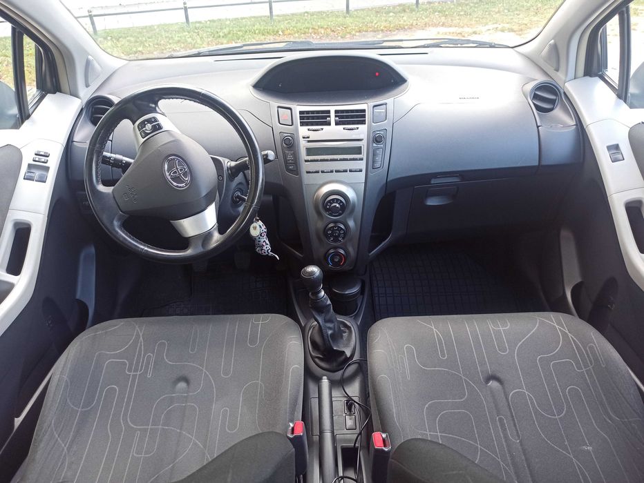Toyota Yaris 1,3 benzyna 2009r.