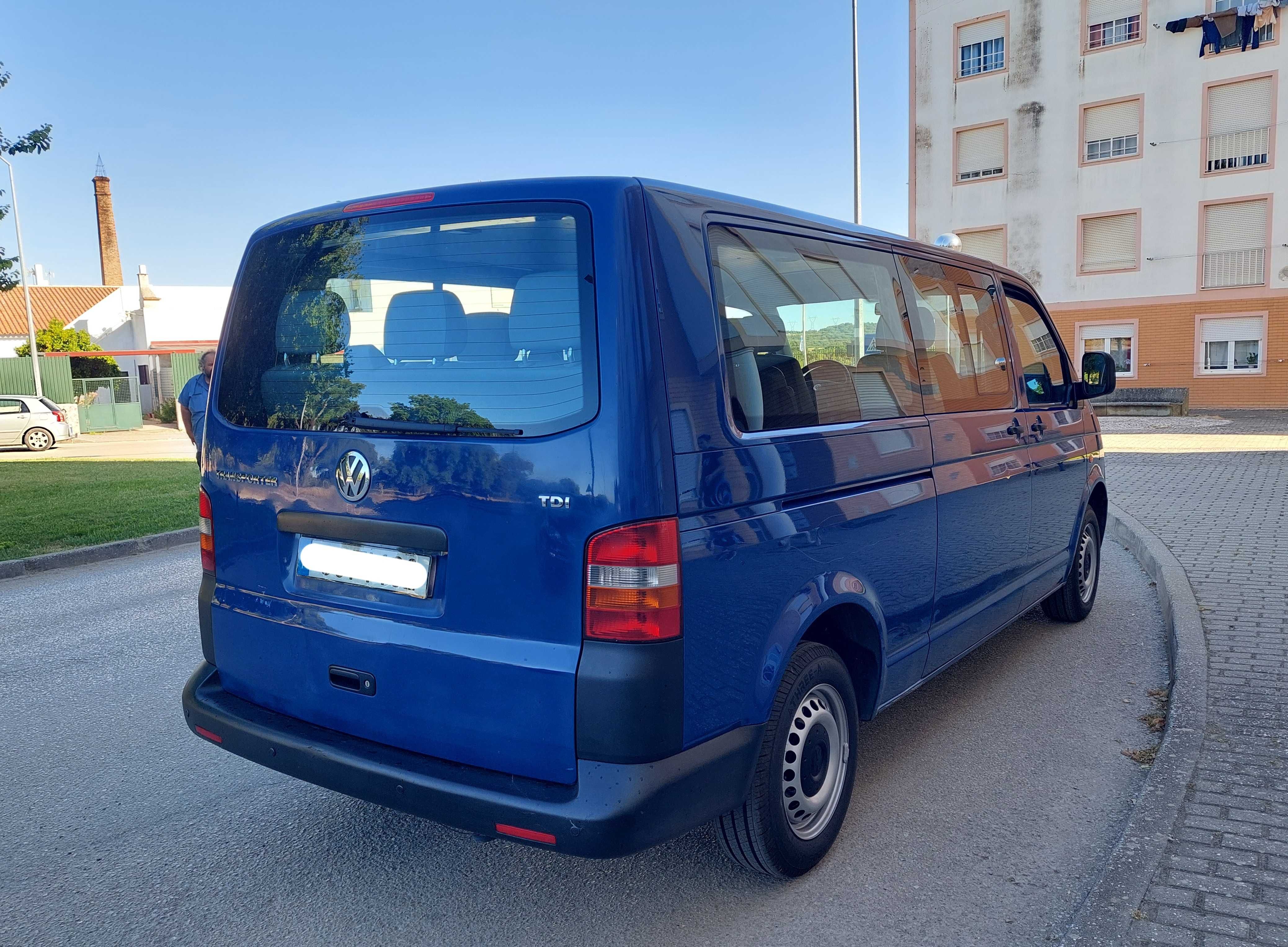 VW Transporter T5 1.9 TDI 9 Lugares versão Longa