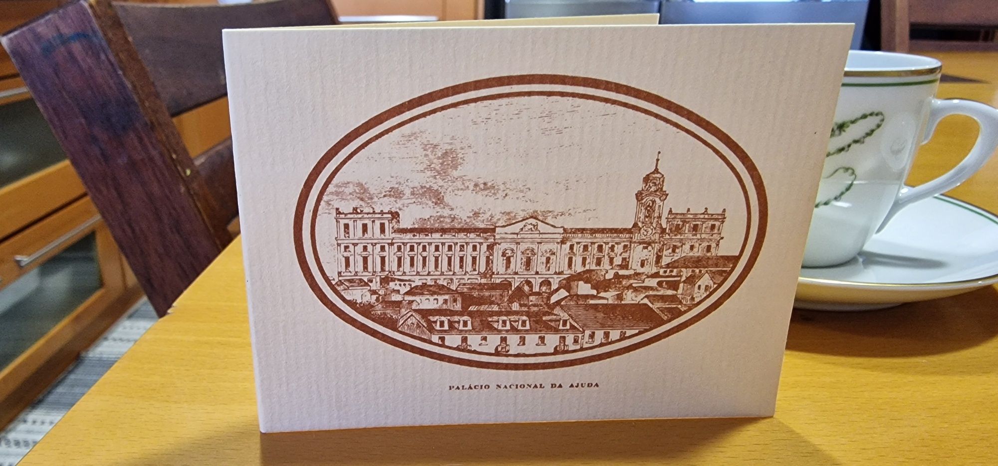 Chávena de Café e prato letra C Vista Alegre coleção Palácio Ajuda 198