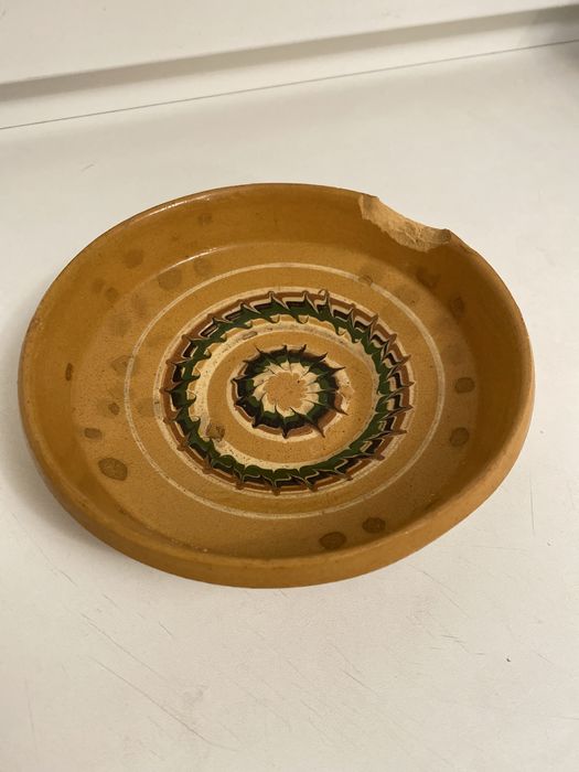 Глиняная миска с орнаментом Опошня