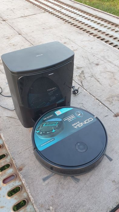 Robot sprzątający odkurzacz conga 2499