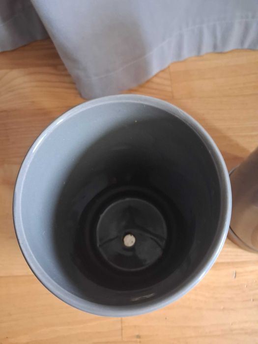 Dwie donice ceramiczne z podstawkami - Dolagra