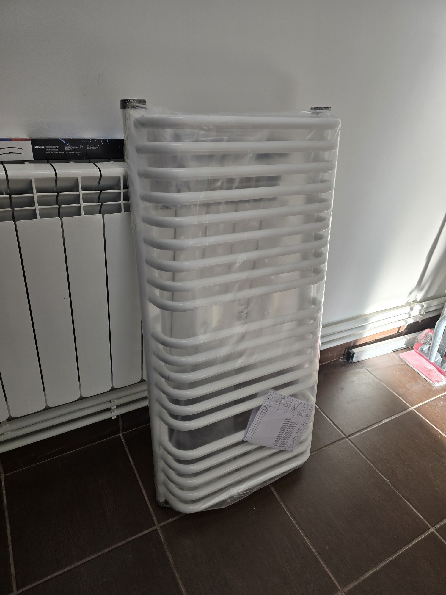 Grzejnik enix aster 500x996 mm 600w biały + termostaty