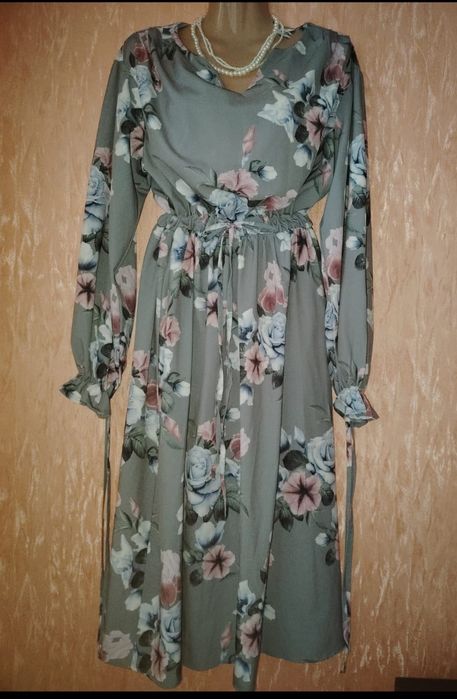 Платье Ретро с манжетами миди вышиванка Розы XL новое