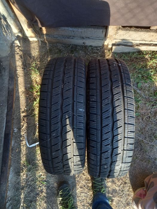 Opony zimowe bus Hankook 225/70/15C 2020r. 2szt