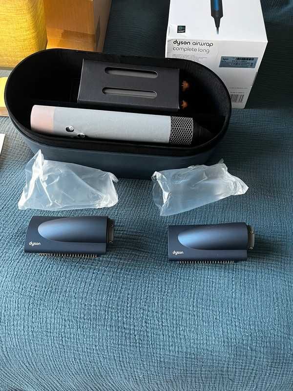 D yson Airwrap Multi-Styler Complete long HS05