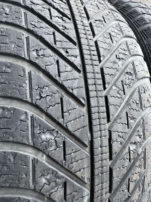 Opony wielosezonowe 225/50r17