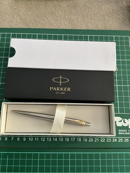 Długopis Parker Jotter Core Błyszcząca Stal