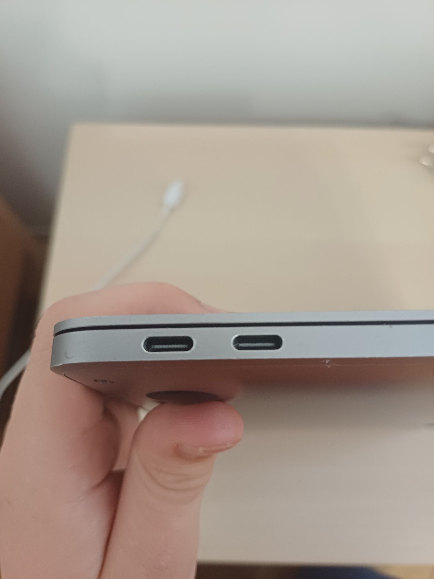 Macbook pro 2017 i5 128gb ПРОБЛЕМА С ЕКРАНОМ(мерцает)