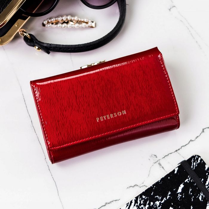 PETERSON portfel damski skórzany lakierowany z biglem P189 czerwony
