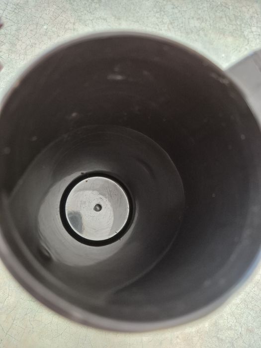 Kubek termiczny szary do samochodu