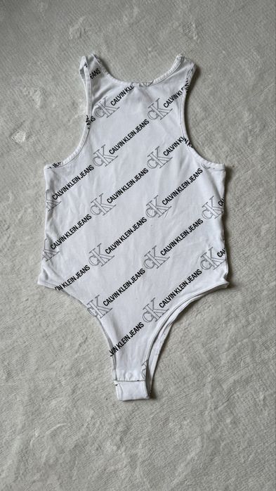 Calvin Klein białe body Logo xs 34 modne