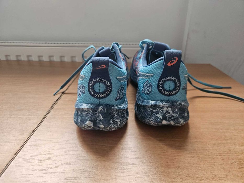 Buty do biegania ASICS Noosa Tri 16