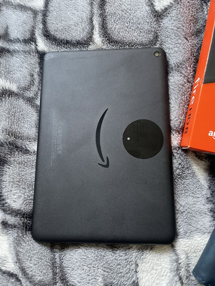 Tablet Amazon Fire HD 8 (2024, 32 GB) + etui