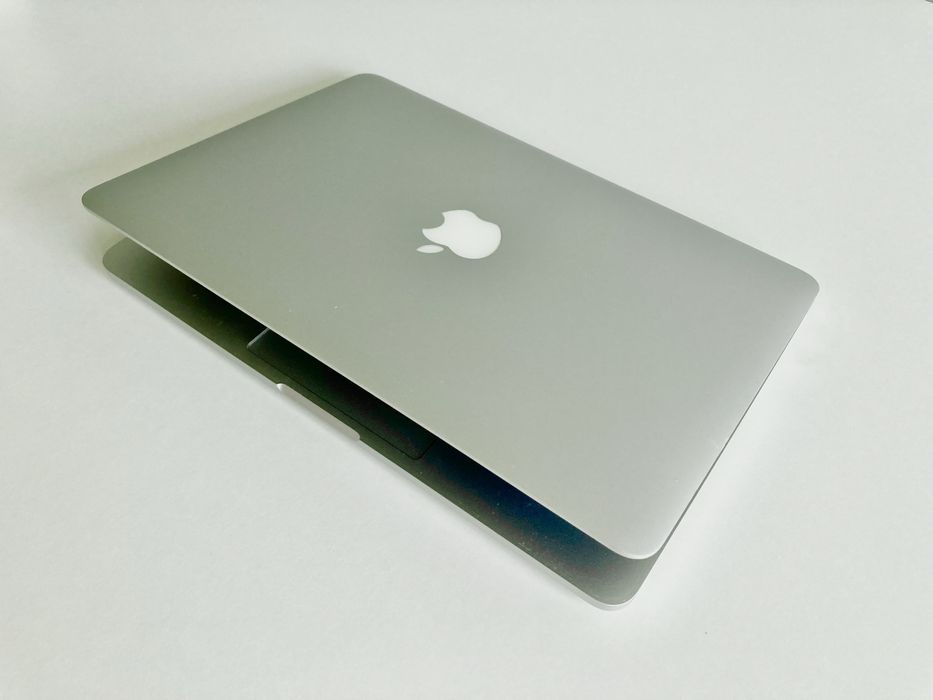 MacBook Pro Core i5 8/128 Gb M2 2015 13” Retina (MacOS Sonoma)