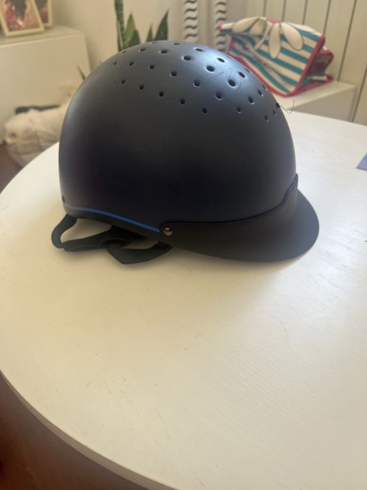 Toque “capacete” para equitação