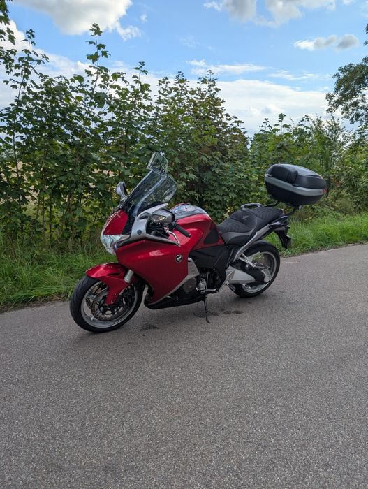 Honda VFR 1200F bardzo ładny stan!