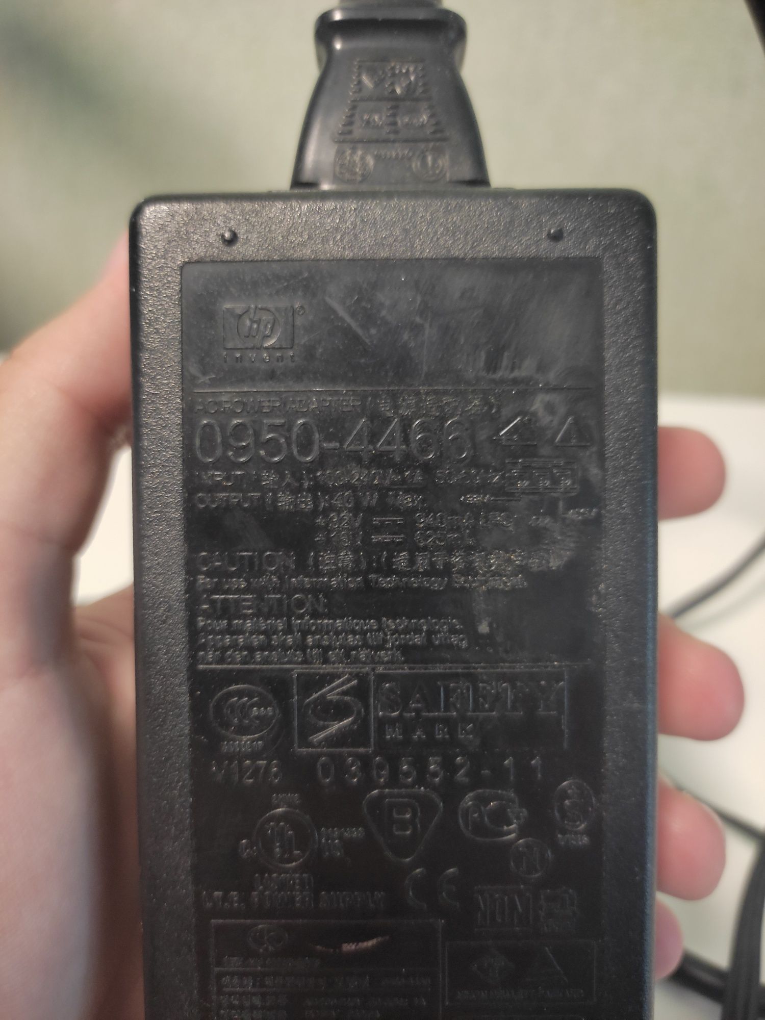 Блок питания для принтера HP
100-240v, 50-60 Hz, 
40W, 940mA, 3pin (09