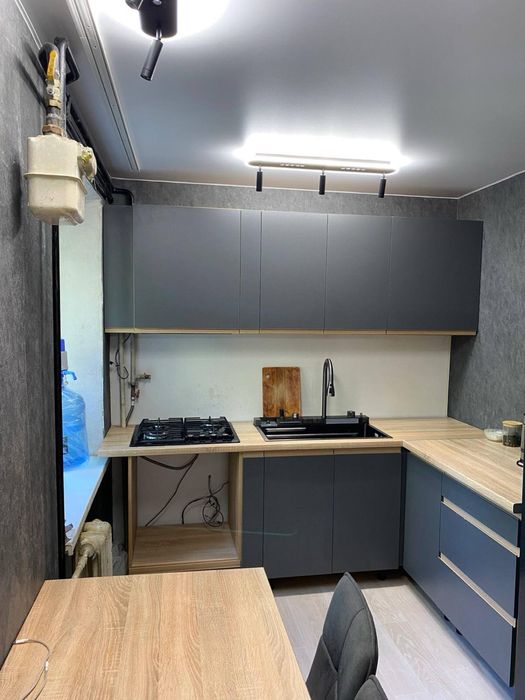 Продам 1 комнатную квартиру с новым ремонтом, техникой,мебелью.