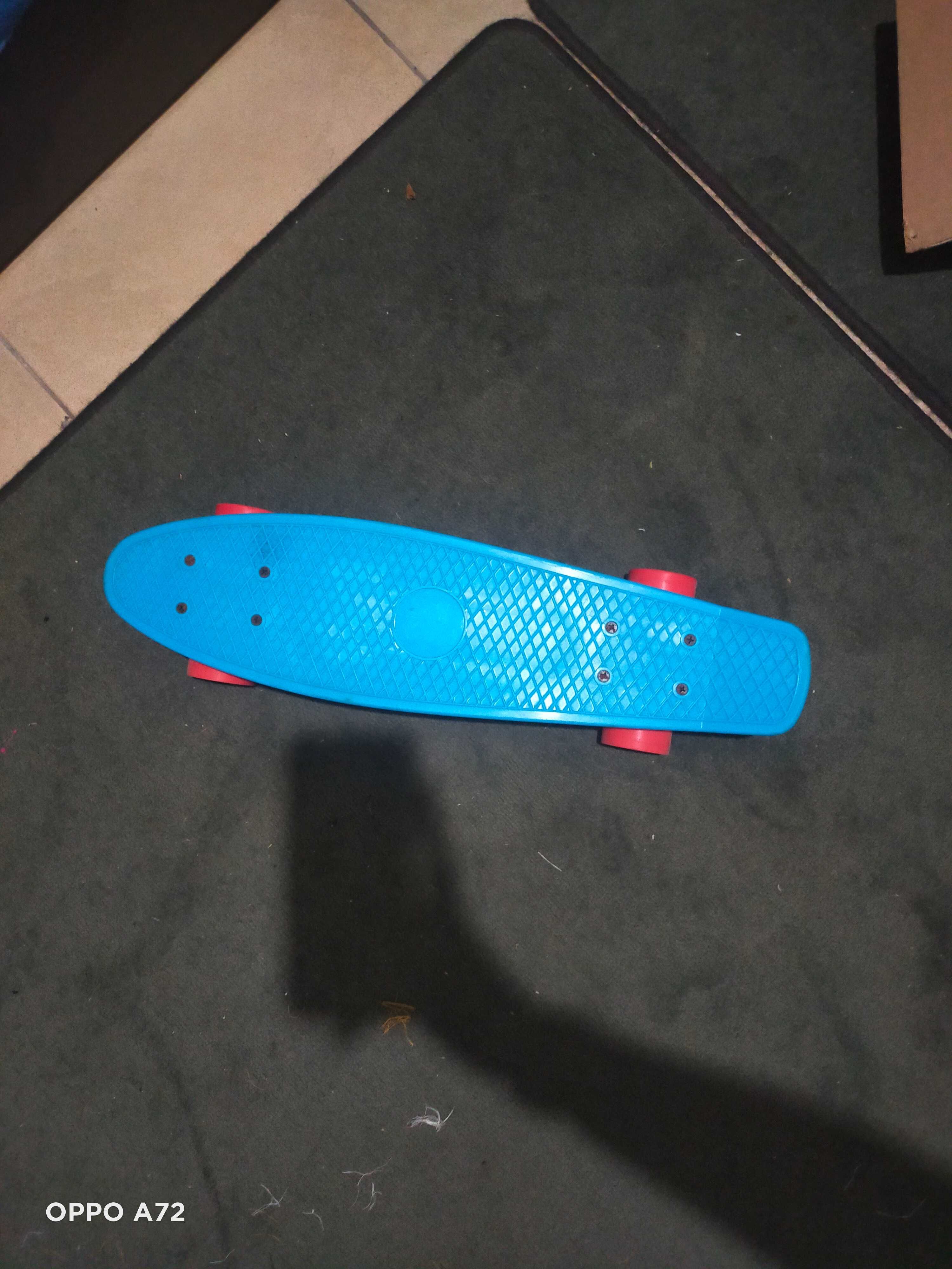 Skate pequeno azul