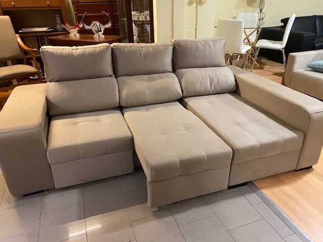 Sofá Cama + Bau elevatório + 2 puffs - NOVO -FABRICA - sofa