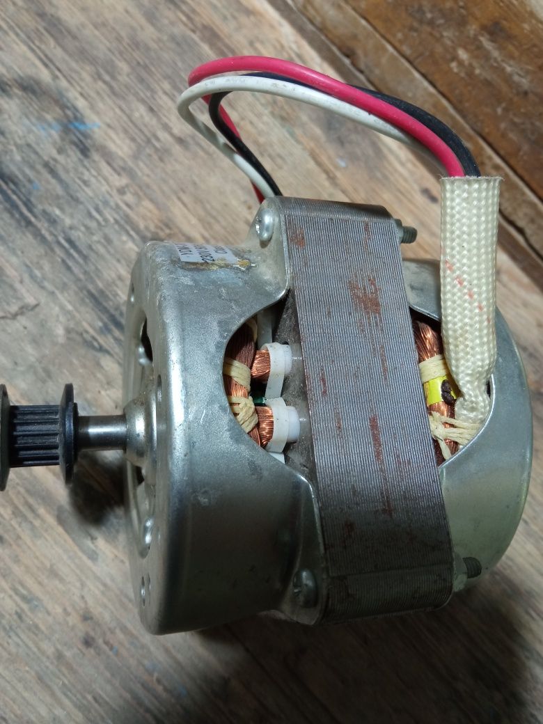Электродвигатель от стиралки Электролюкс.