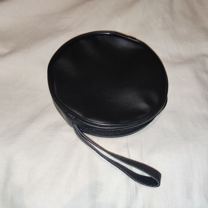 Косметичка чёрная