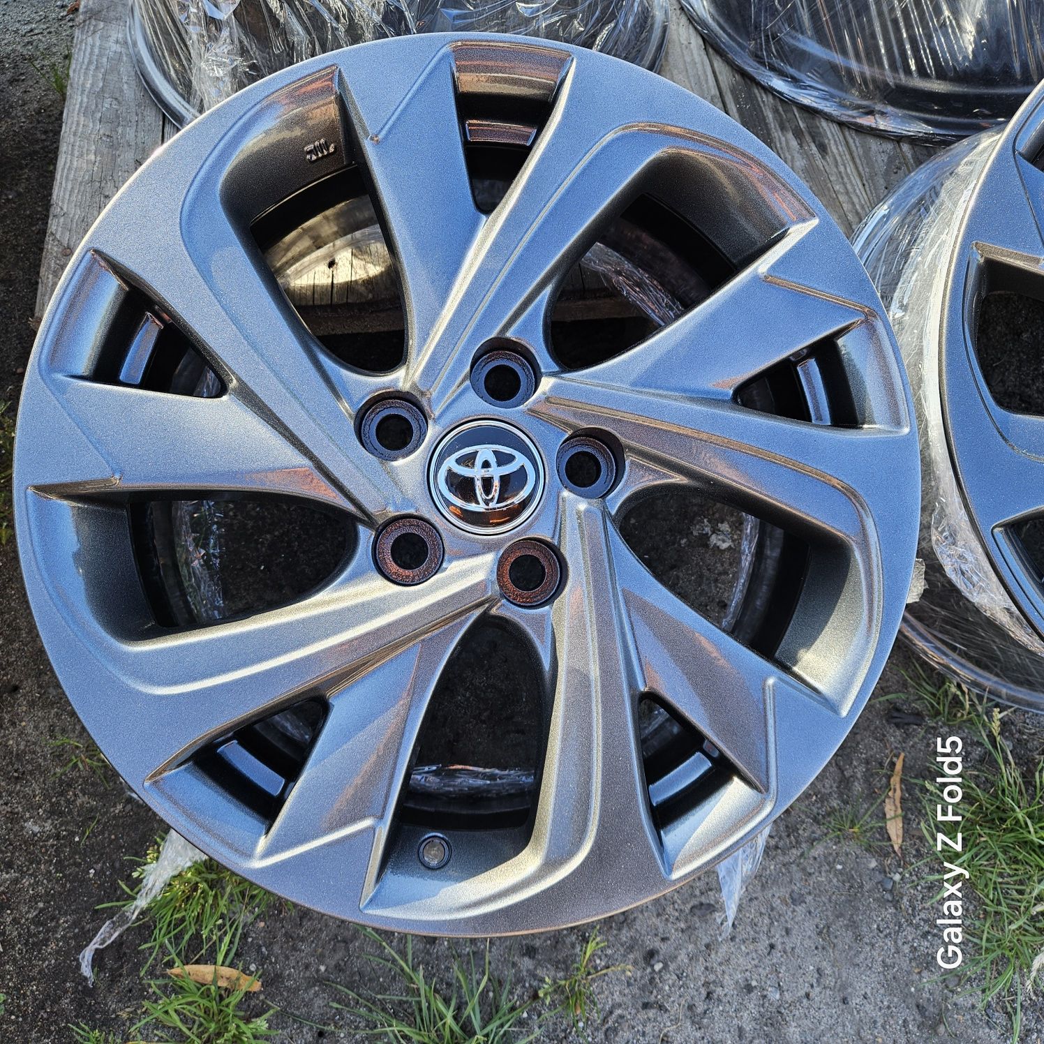 Alufelgi 17 Toyota Auris Yaris Cross ET50 5x114,3