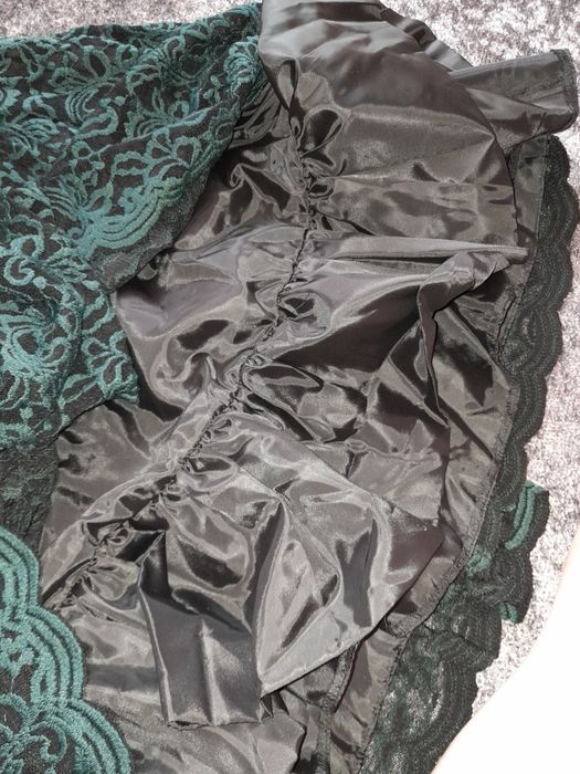 Koronkowa sukienka 38