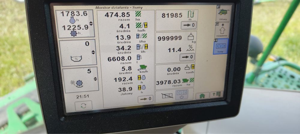 John Deere T670i