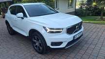 Volvo XC 40 1969 cm³ Benzna 197 KM B4 AWD Super Wersja