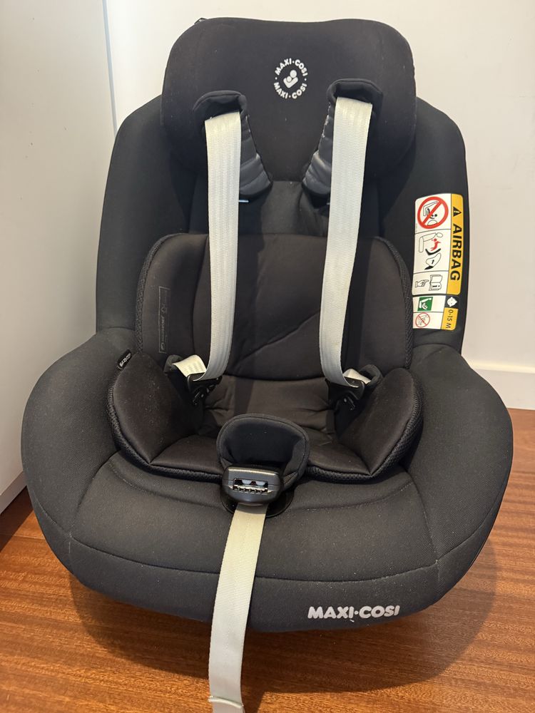 Cadeira auto Maxi Cosi Pearl Pro 2 i-size + base FamilyFix3 + Forra