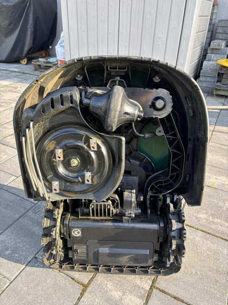Robot koszący Robomow RK1000 PRO do 1000 m²