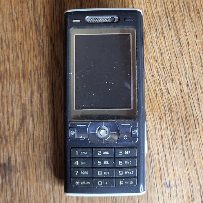 Stara komórka Sony Ericsson części ¹⁹³