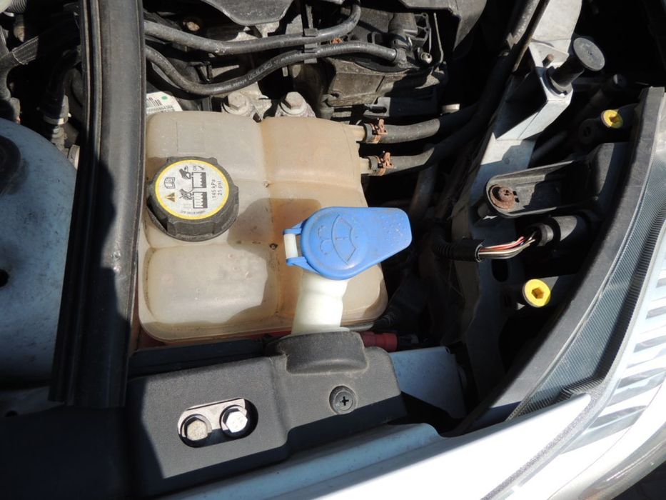 Zbiornik płynu do spryskiwaczy Ford Kuga I &#039;11