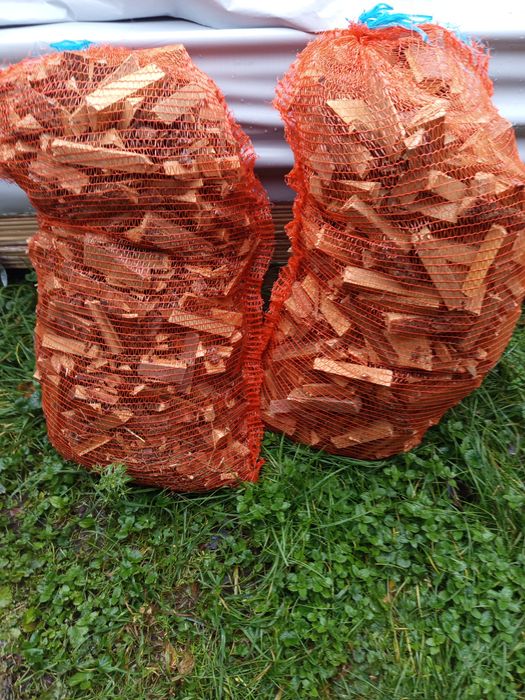 Zrębka opałowa sucha,drewno opałowe,gratis