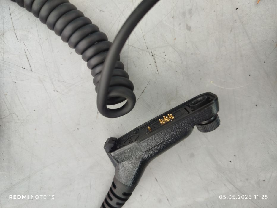 Продам ларингофонну гарнітуру motorola dp4400