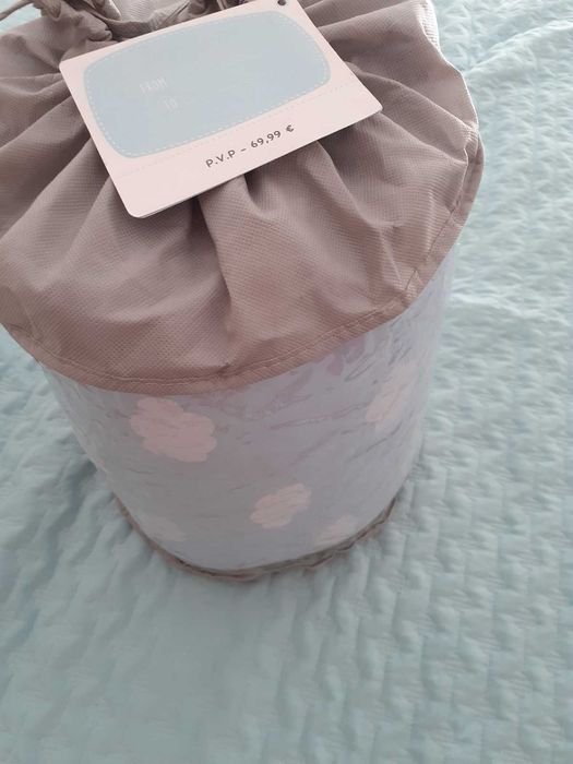 Edredão com protetor de grades novo