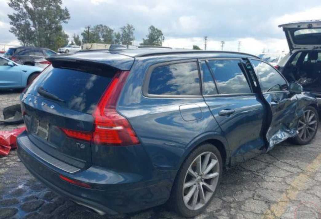 Кришка багажника / бампер Volvo V60 2018-2021рр