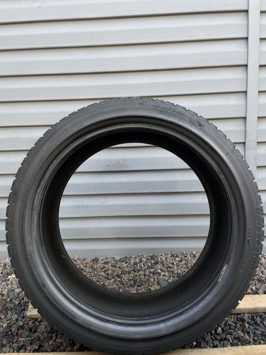 Продам зимову розпаровку Bridgestone 215/45 R18