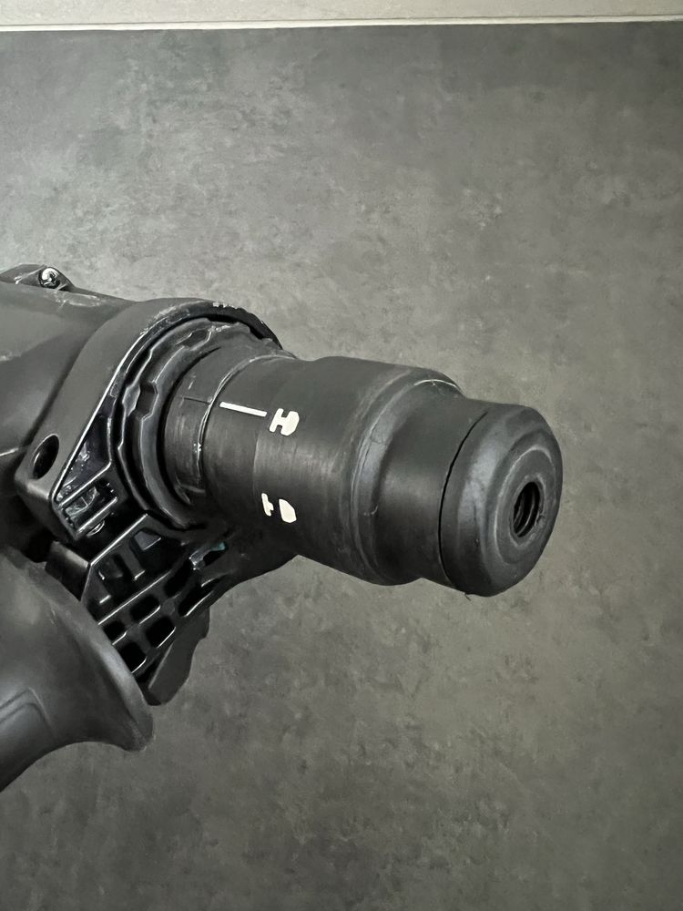 Безщітковий Акум.перфоратор Makita DHR 281 36V