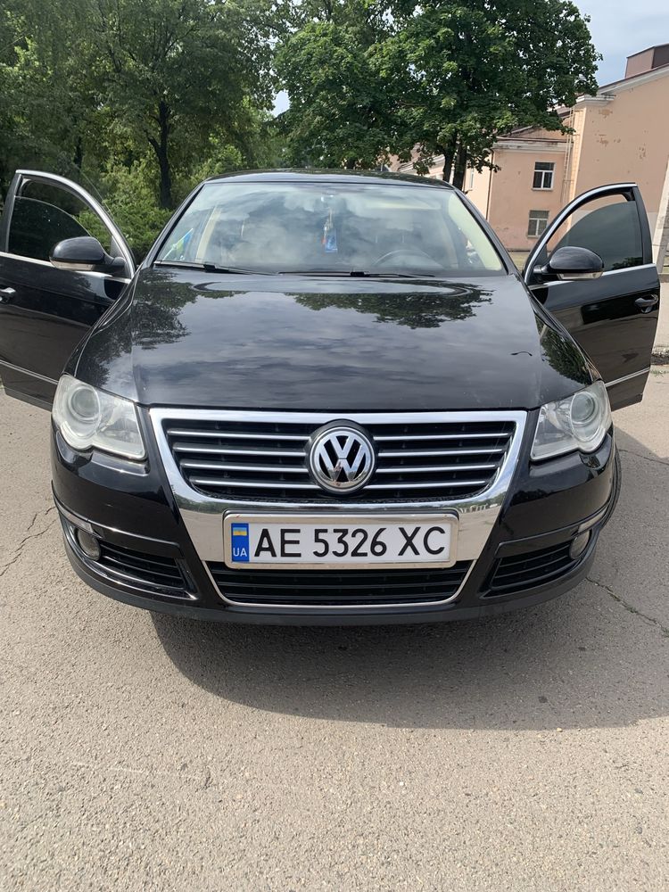 Фольцваген B6. Автомобіль.