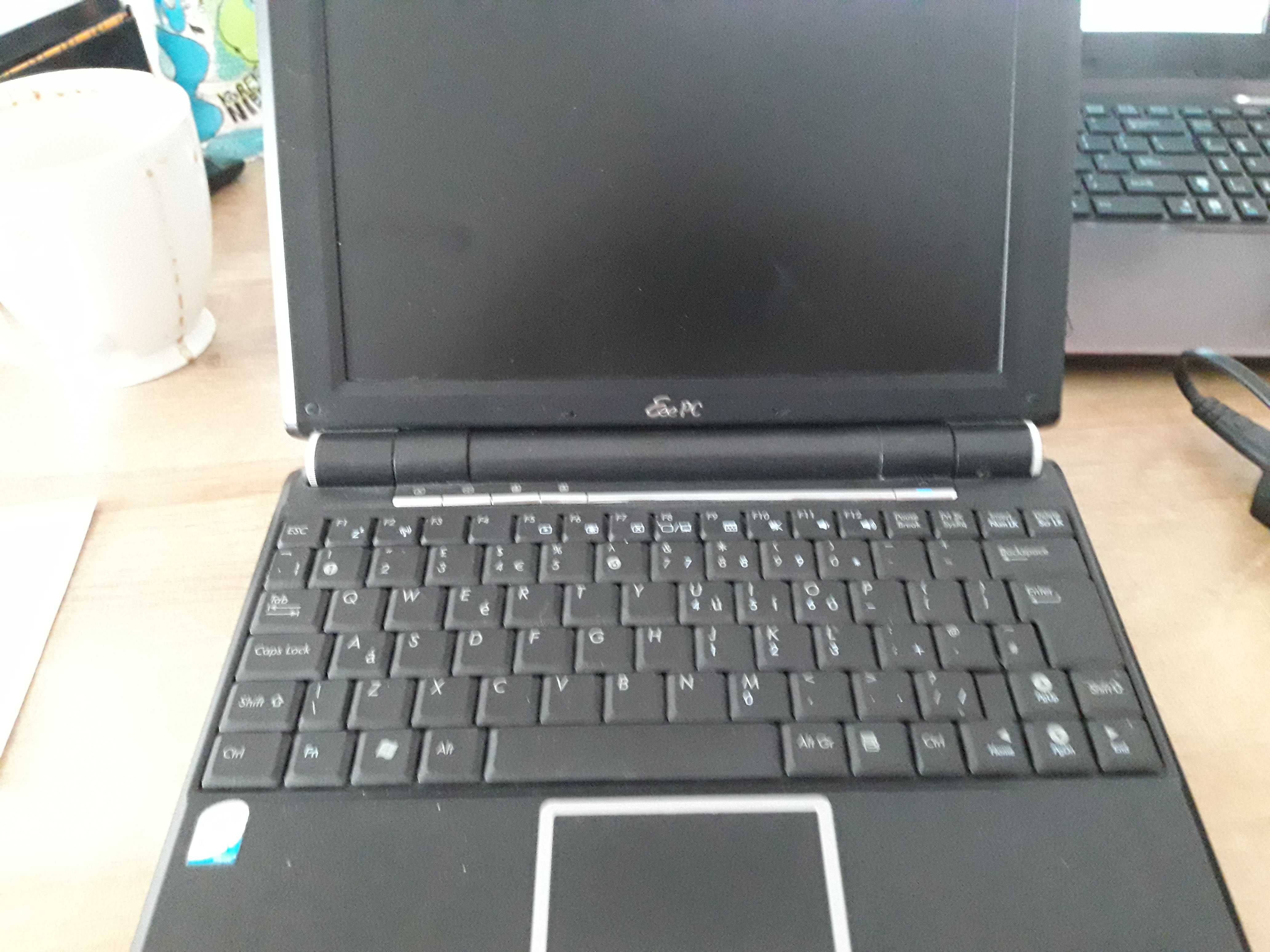 Laptop eee 1000h + osobny  Windows XP z kluczem