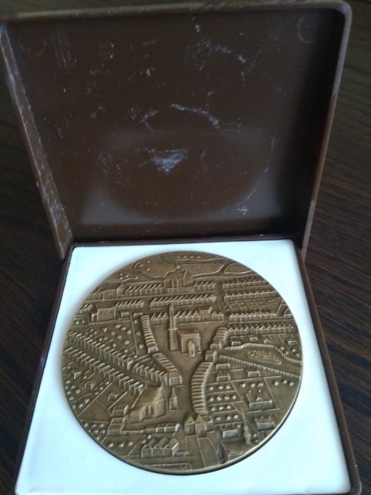 Sprzedam medal okolicznościowy - Nowa cena