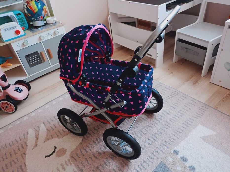 Wózek dla lalek.