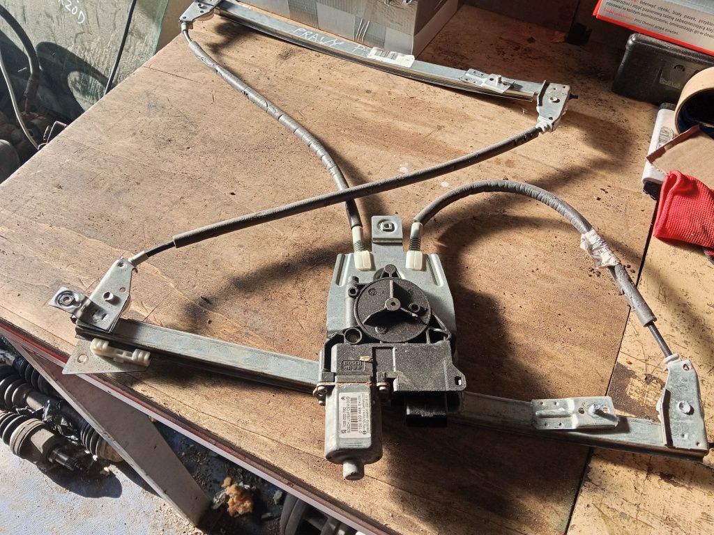 Mechanizm podnoszenia szyby prawy przód citroen C5 x7 III